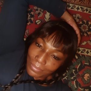 Meet your Posher, Joyce